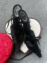 Load image into Gallery viewer, Vintage René Caovilla Pointed Heels (8-8.5)