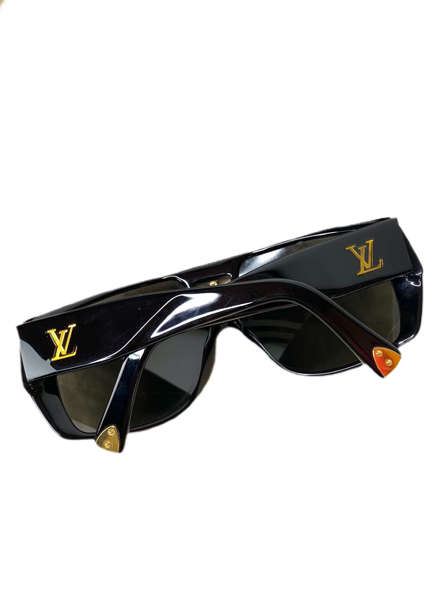 Louis Vuitton Sunglasses Sqaure Black Z1247E. Used. There are some