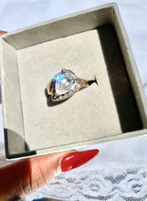 Load image into Gallery viewer, Vintage Diamond Ring
