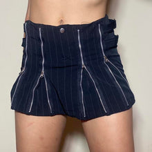 Load image into Gallery viewer, Vtg Zip Me Up Skirt
